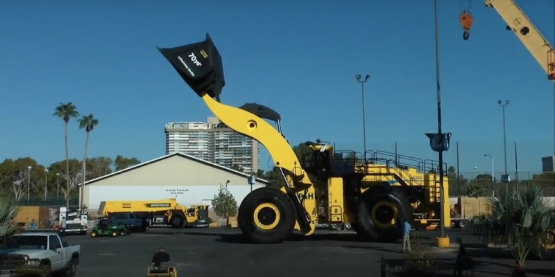 10 самых больших машин в мире и в России