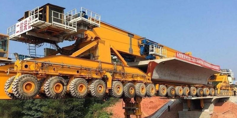 10 самых больших машин в мире и в России